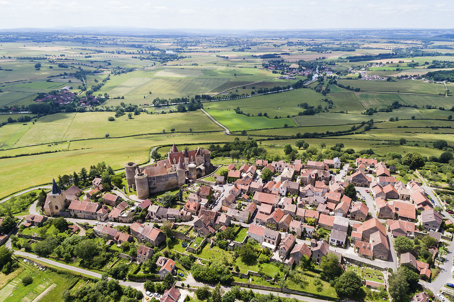 Le village de Châteauneuf et le château