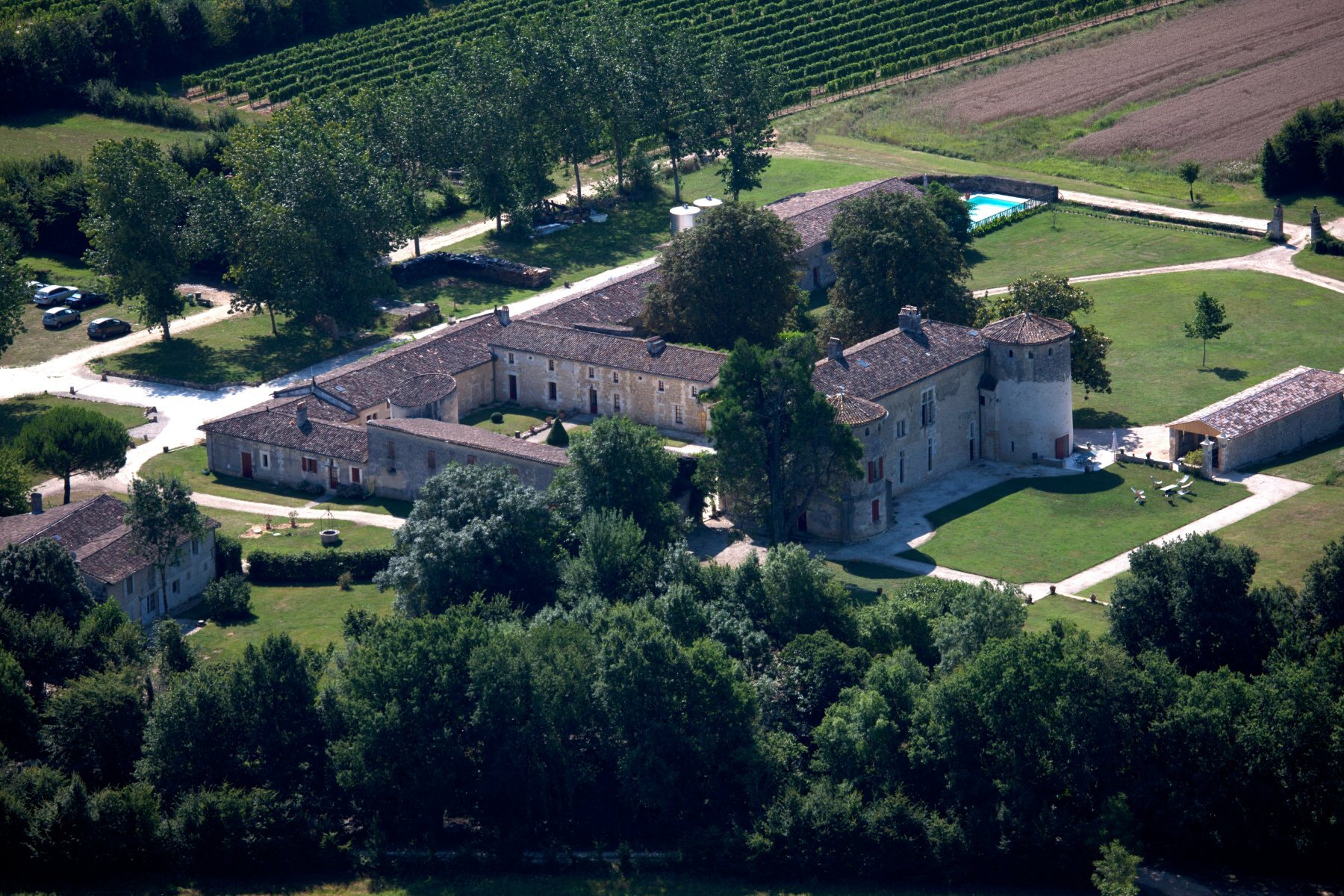 vue espaces exterieurs castelneau gironde