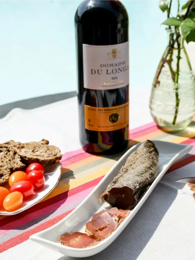 Pour ceux qui étaient là dimanche et qui nous ont demandé la recette du filet mignon séché. Vous trouverez la recette de Jean-Marie sur notre site internet, en accompagnement du Domaine du Longa !N'hésitez pas à tester la recette et à nous donner votre avis !https://vignoblesjeanmariebion.fr/nos-vins/domainedulonga/#chateaucarteaumatras #domainedulonga #familywine #vigneronsdepereenfille #recettefacile #filetmignon