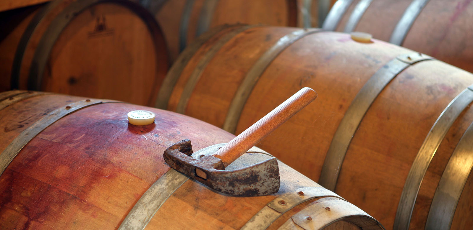 barriques-vin-saint-emilion-chateau-fleur-balestre