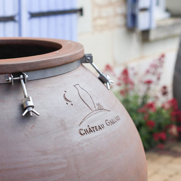 Amphore vins terre cuite château gaillard