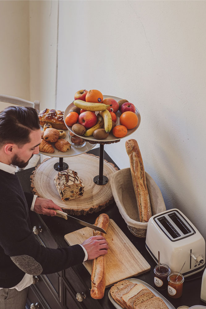 petit_dejeuner_chateau_la_vallade_gite_exception_charente_maritime