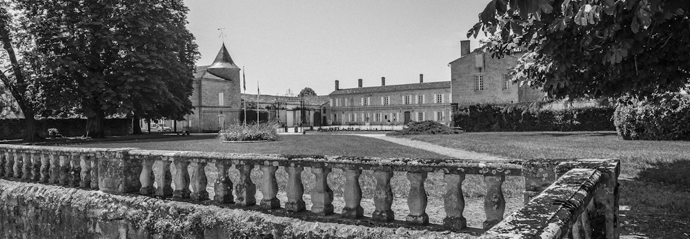Vue du chateau de Portets