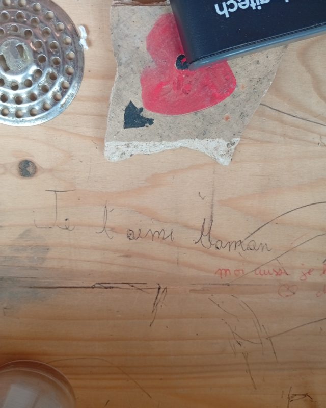 Un peu de bureau avant de terminer les préparatifs de la journée de samedi, et des tonnes de baume au cœur avec des petits messages de mes garçons ❤️❤️❤️