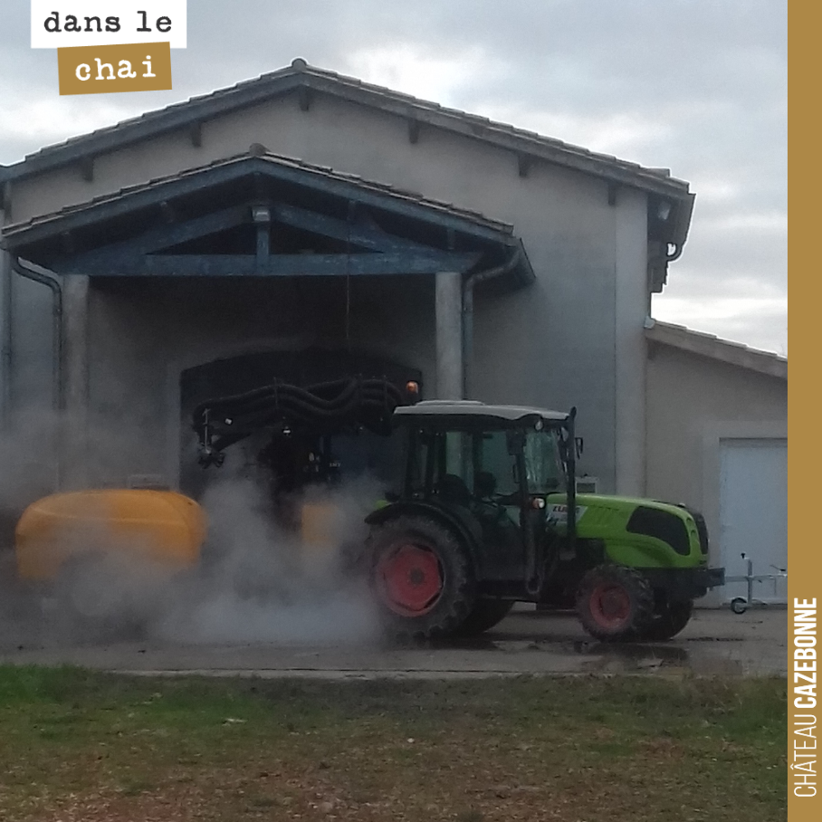Benjamin fait le grand nettoyage de nos pulvérisateurs avant mise au garage pour l’hiver.
Le magnesium a été particulièrement corrosif cette année sur certaines pièces à nu, non couvertes par la p...