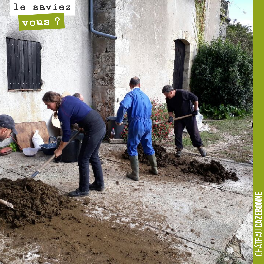 On travaille les bouses de vache additionnées de basalte et de coquilles d’œuf, en les remuant afin d’oxygéner au maximum.
On placera ensuite la préparation dans des tonneaux et on ajoutera dedans...