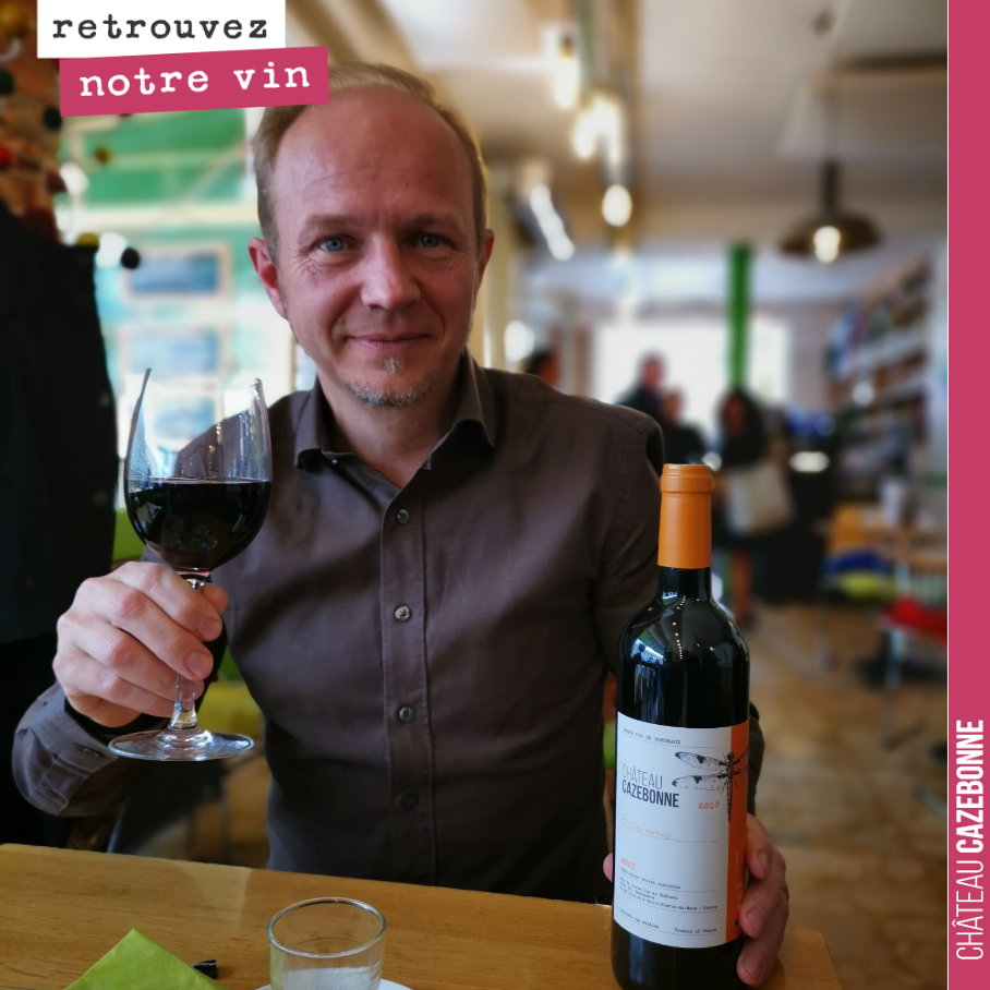 Cela fait toujours plaisir quand un ami vous envoie une photo de lui en train de déguster votre vin au restaurant. Ici, la cuvée Entre amis à 750g la table.