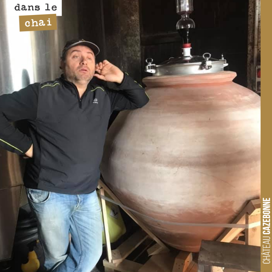 David a hâte de vinifier avec nos nouvelles amphores Vin et terre. Des grès pour les blancs et des terres cuites pour les rouges.
