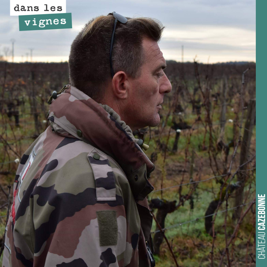 La vigne demande beaucoup d'interventions humaines tout au long de l'année, de la taille à la récolte. Fredy et son équipe nous accompagnent tout au long de l'année pour la prise en charge d'une pa...