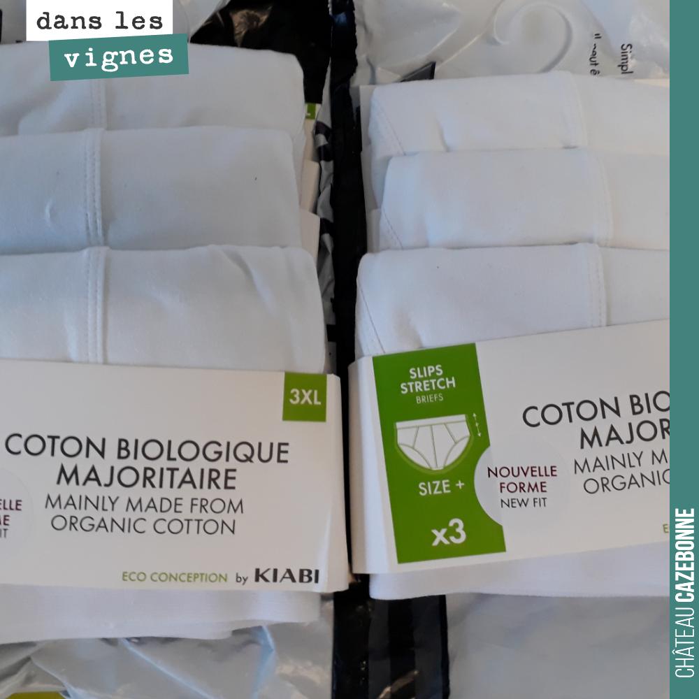 On a reçu les slips (de coton Bio, bien sûr) pour réaliser le test du slip dans le cadre du mémoire de BTS de Valentin.
Le test consiste à enterrer un slip dans une parcelle en conventionnel, dans...