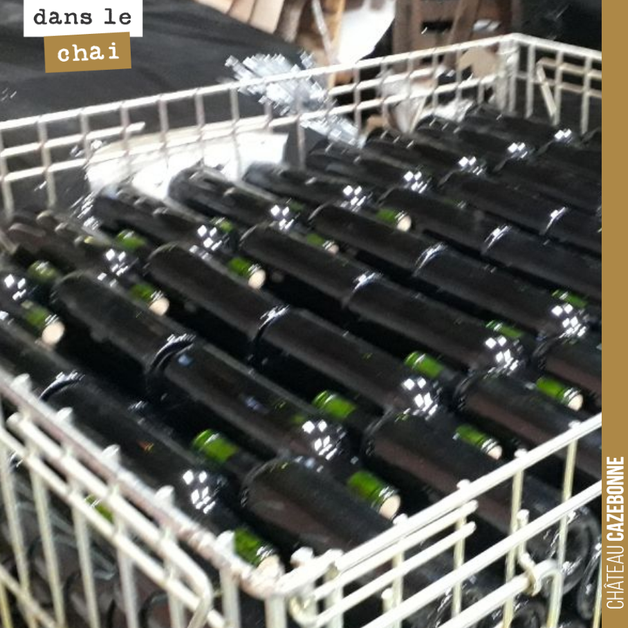 Lorsque l’on embouteille deux stratégies possibles : 2 opés ou 4 opés.
Dans le premier cas, on se contente de mettre en bouteille et de bouchonner. Avantages, si on ne souhaite pas vendre tout de ...