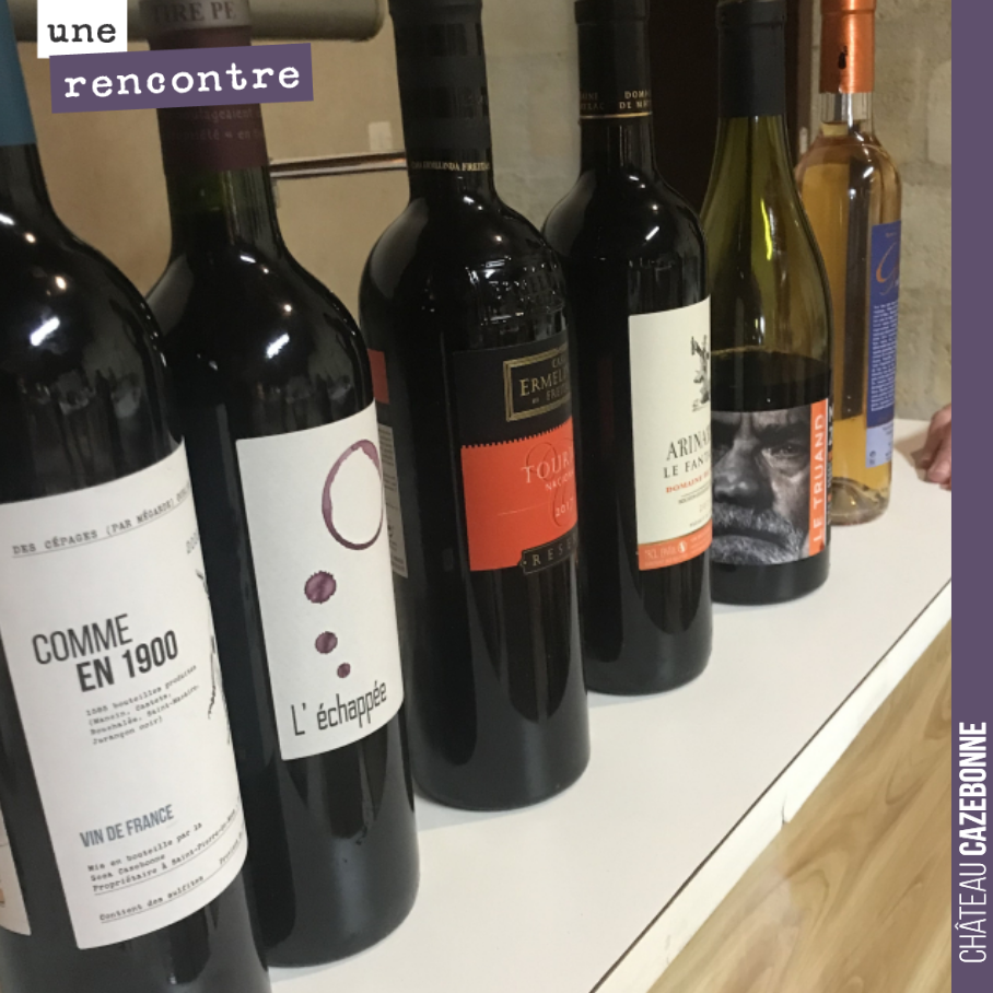 Dégustation cépages au syndicat des Vins de Graves, vendredi dernier.
Nous travaillons sur l’ouverture du cahier des charges des vins de Graves à de nouveaux cépages.
Nous avons dégusté les nouve...