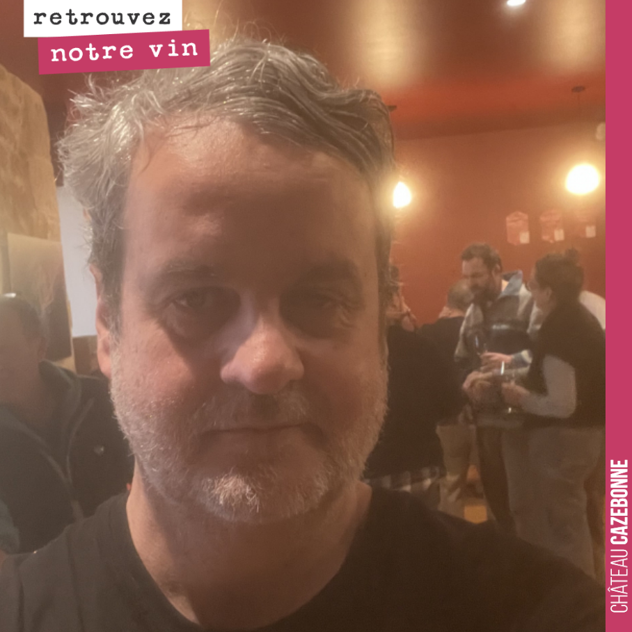 Salon Naturels Wine.
On vous attend toute la journée.
Nous sommes accueillis dans l’excellent restaurant Épopée