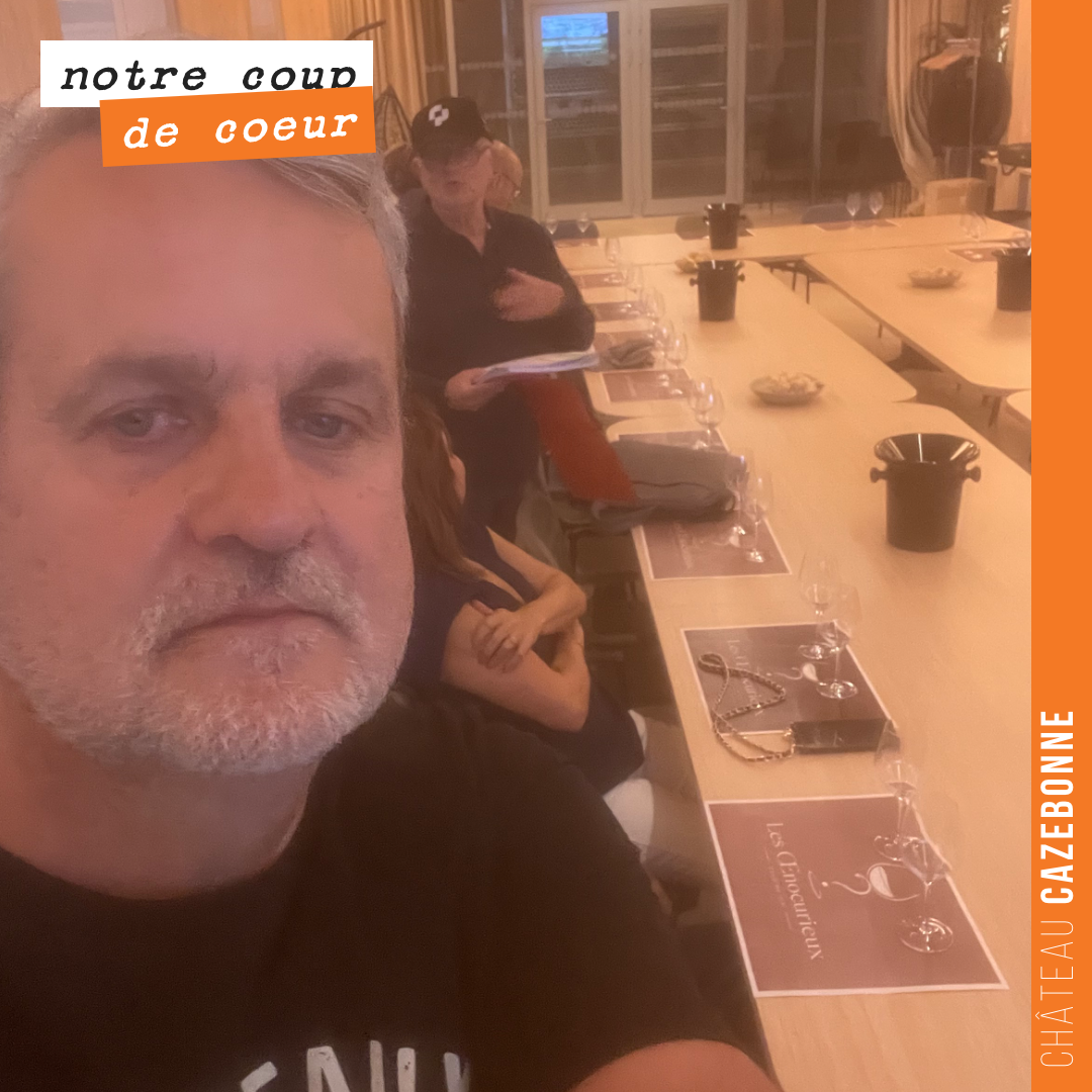 J’étais hier soir avec le club de dégustation de Oenocurieux à Malakoff pour leur parler de la démarche de Cazebonne et de la replantation des cépages oubliés de Bordeaux.